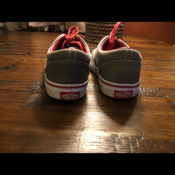 Vans - Picture 3 of 3